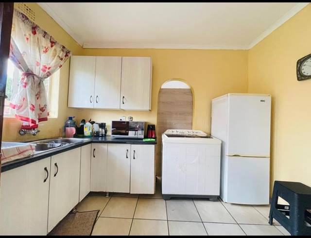 3 BEDROOM HOUSE FOR SALE IN NEW STATE AREA